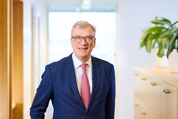 Per Falholt